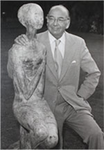 Claudio With Statue